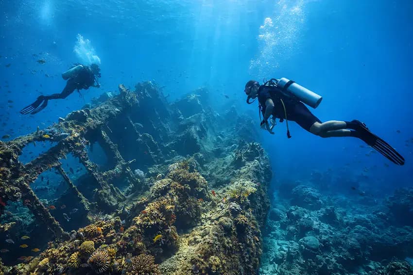 Coron Shipwreck Diving